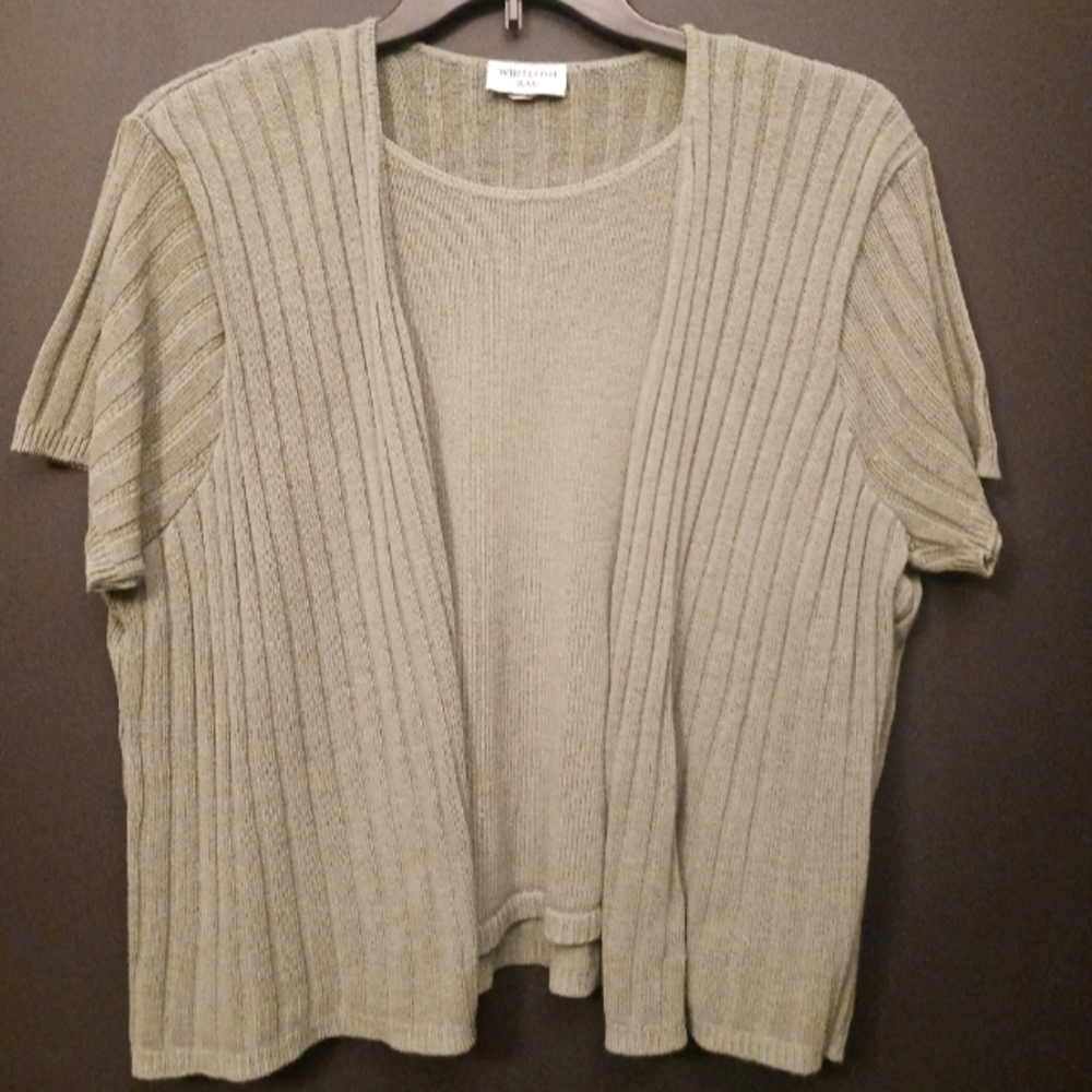 White Fish Bay olive green  short sleeve womens top